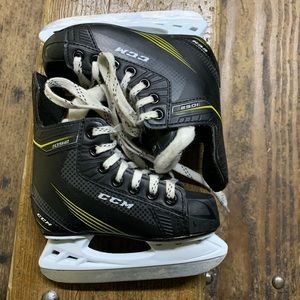 CCM 1052 Kids Ice Skates Size 10J. Excellent condition.